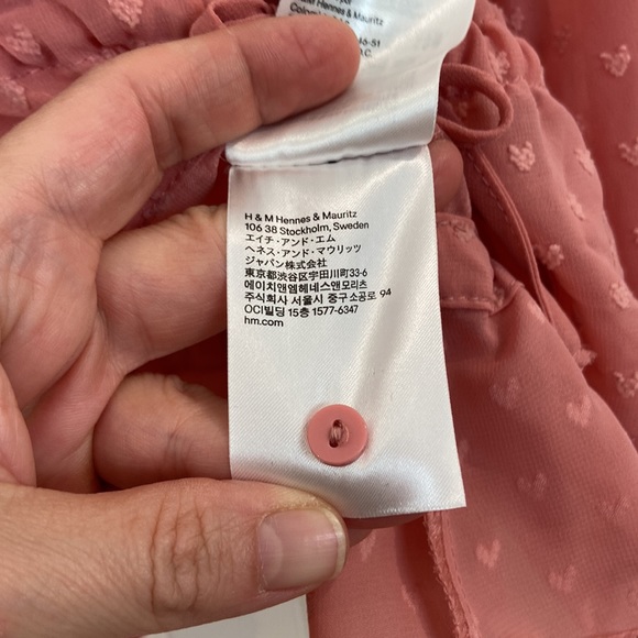 ♥️ HOST PICK ♥️ H&M smocked neck and sleeve sheer blouse 12 - Picture 8 of 8